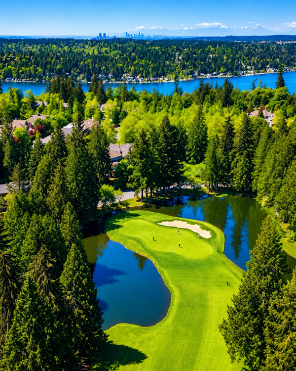 Open houses in Sahalee, aerial view of the golf course